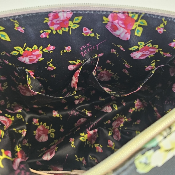 Betsey Johnson Floral Handbag - Picture 5 of 9